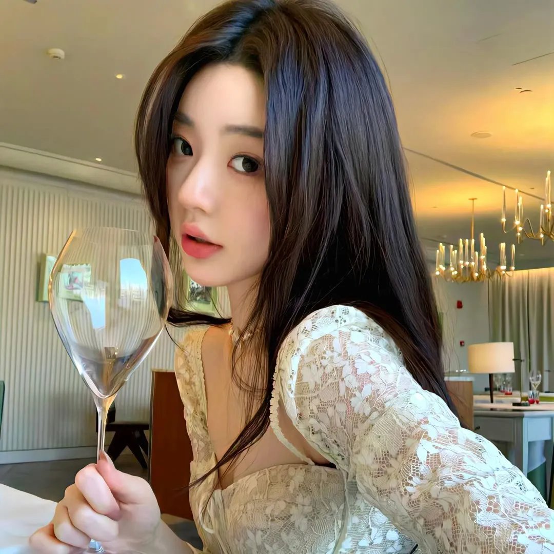 笼中女囚